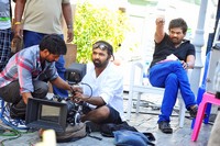 Iddarammayilatho Movie Working Stills